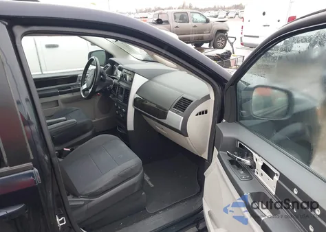 2010 Dodge Grand Caravan Sxt z USA, uszkodzony, nr VIN 2D4RN5D10AR146370